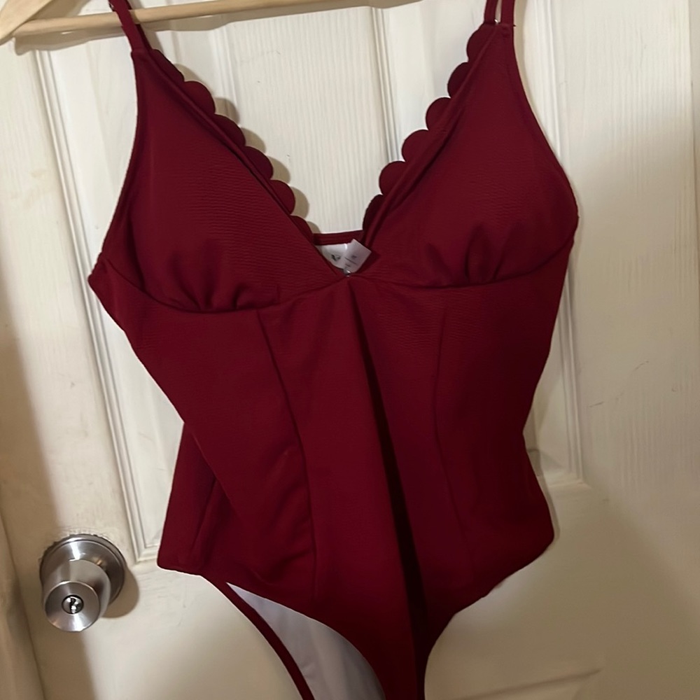 brand new burgendy cupshe one piece!